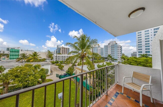 Foto del edificio - 6545 Indian Creek Dr