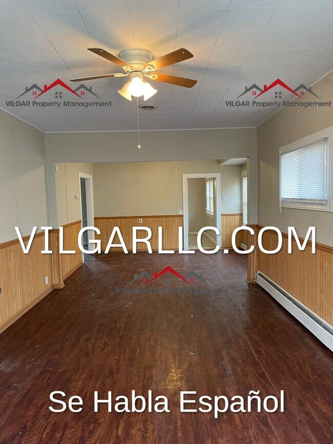 Building Photo - 133-135 Lindberg St.