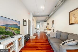 Building Photo - 312 Market St