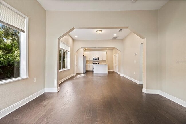 Foto del edificio - 2708 N Mitchell Ave