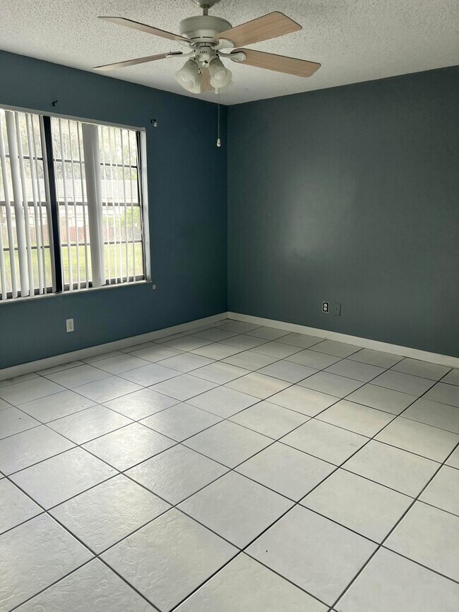 Foto del edificio - 5154 Breckenridge Pl