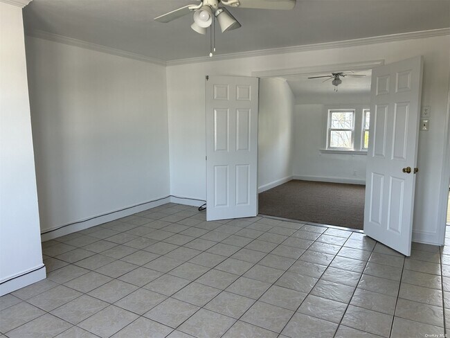 Building Photo - 639 Willis Ave