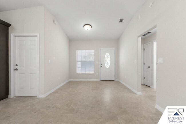 Foto del edificio - 734 Flora St