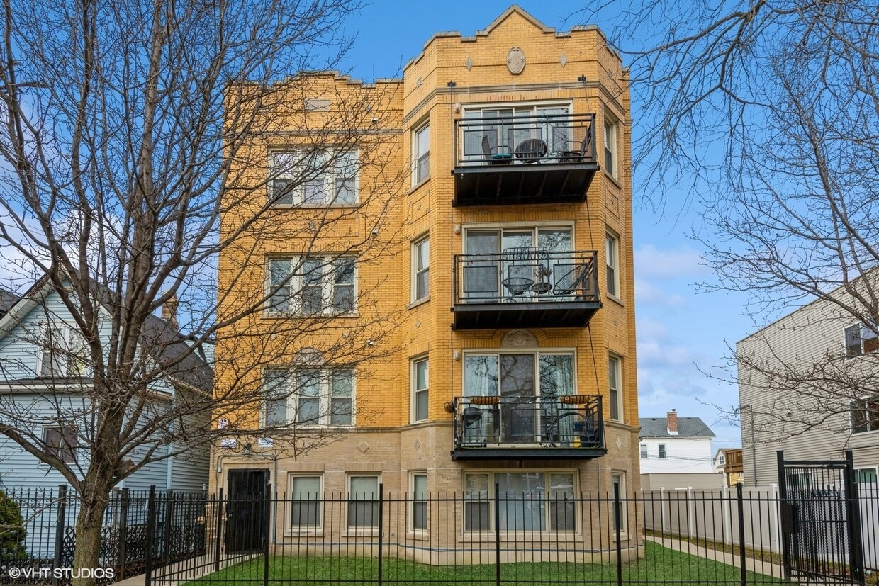 Primary Photo - 3508 W Cortland St