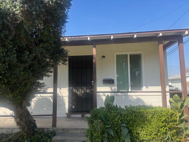 Building Photo - 12810 Telephone Ave