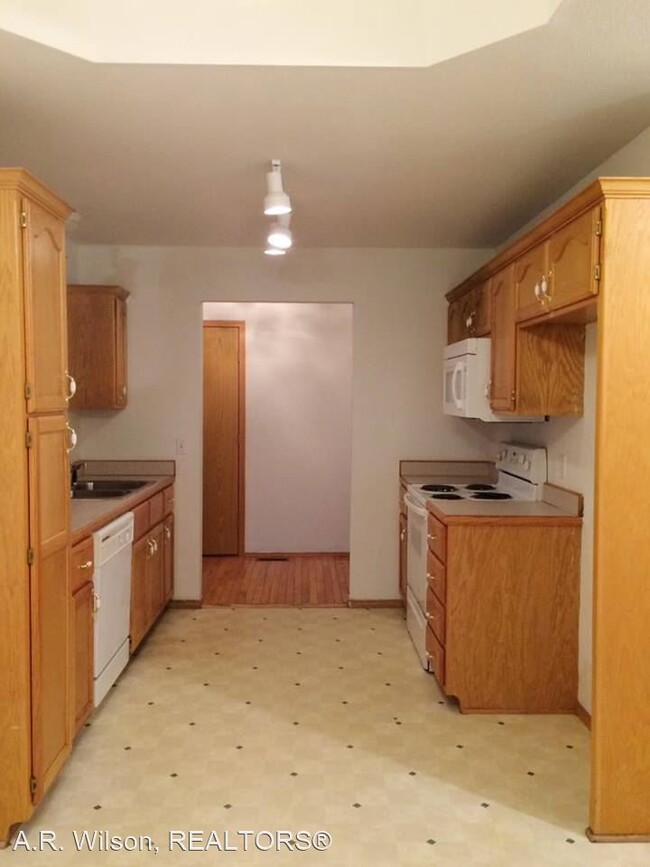 Foto del edificio - 3 br, 2 bath House - 876 S. Hickory Lane