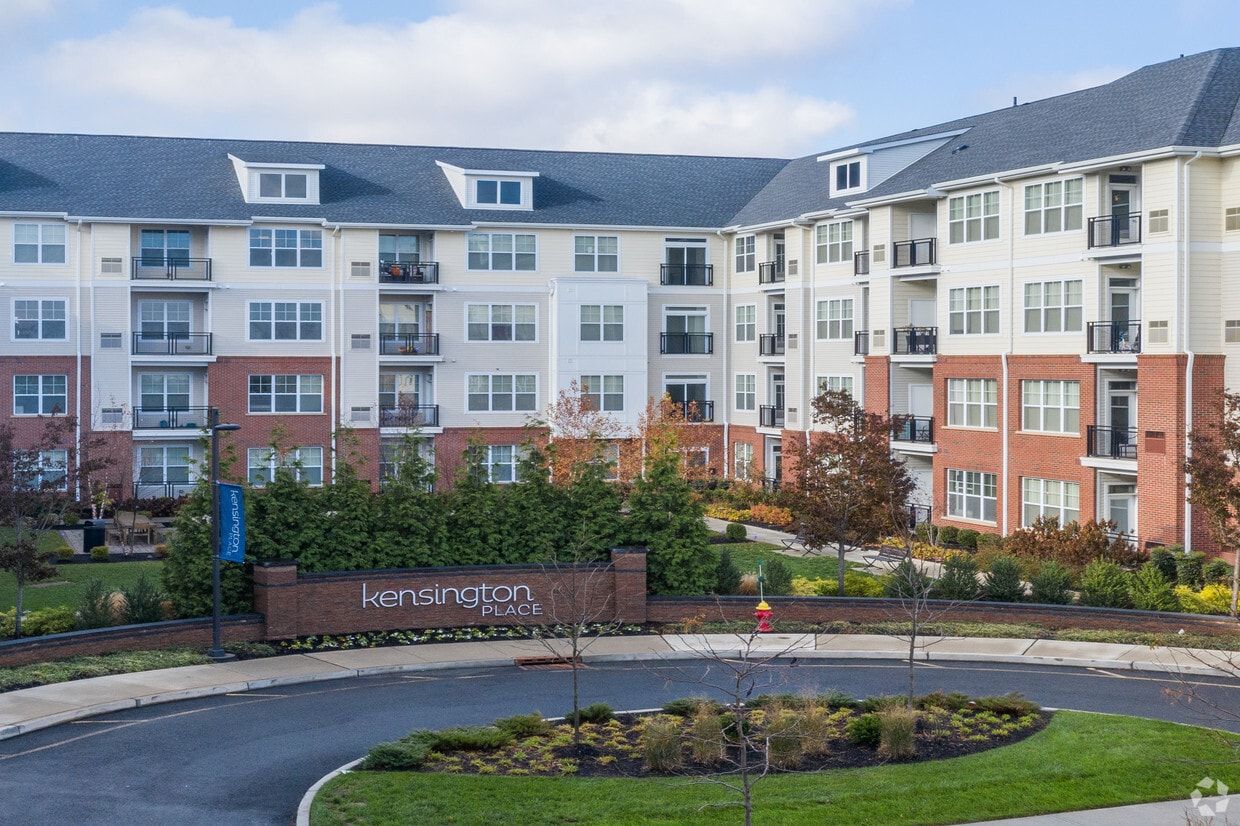 Kensington Place Apartments in East Brunswick, NJ