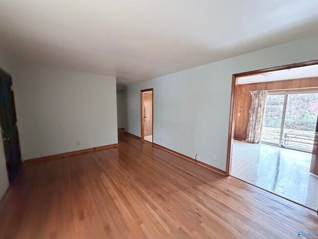 Building Photo - 330 Jack Coleman Dr NW