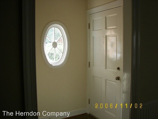 Building Photo - 3 br, 2 bath House - 3 Farmington Court