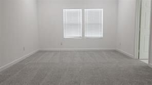 Building Photo - 5126 Lyndhurst Dr