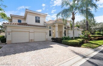 Building Photo - 9050 Las Maderas Dr