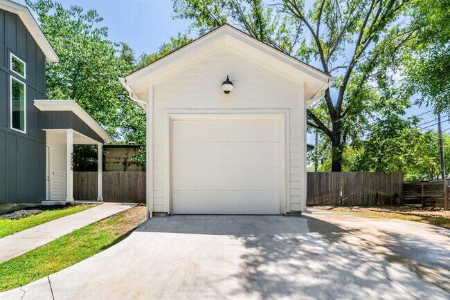 Foto del edificio - 4303 Banister Ln