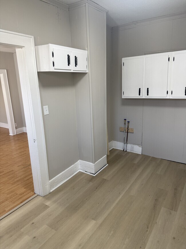 Building Photo - 4303 14th Ave