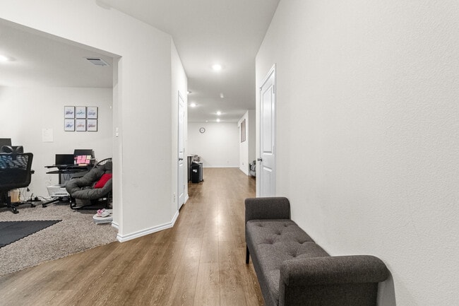 Foto del edificio - 2928 Roper St