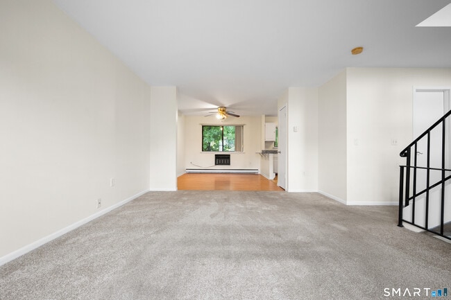 Building Photo - 60 Lawn Ave