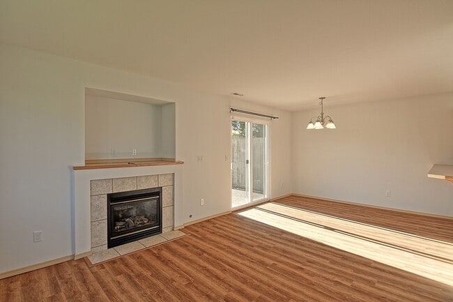 Building Photo - 0551