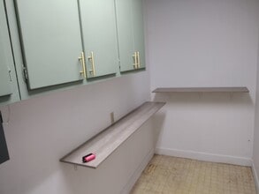 Building Photo - 1598 Pearl Ave