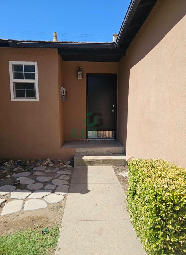 Foto del edificio - NOW AVAILABLE! 3 Bedroom, 1 Bathroom Home ...