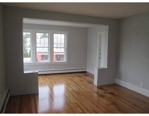 Building Photo - 101 Meadow St