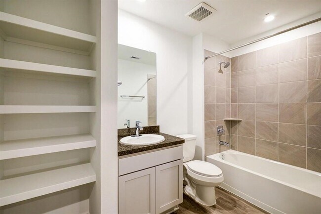 Foto del edificio - 5446 Creekstone Rise Ln