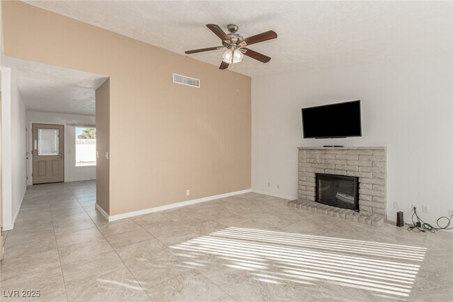 Foto del edificio - 6358 Meadowlark Ln