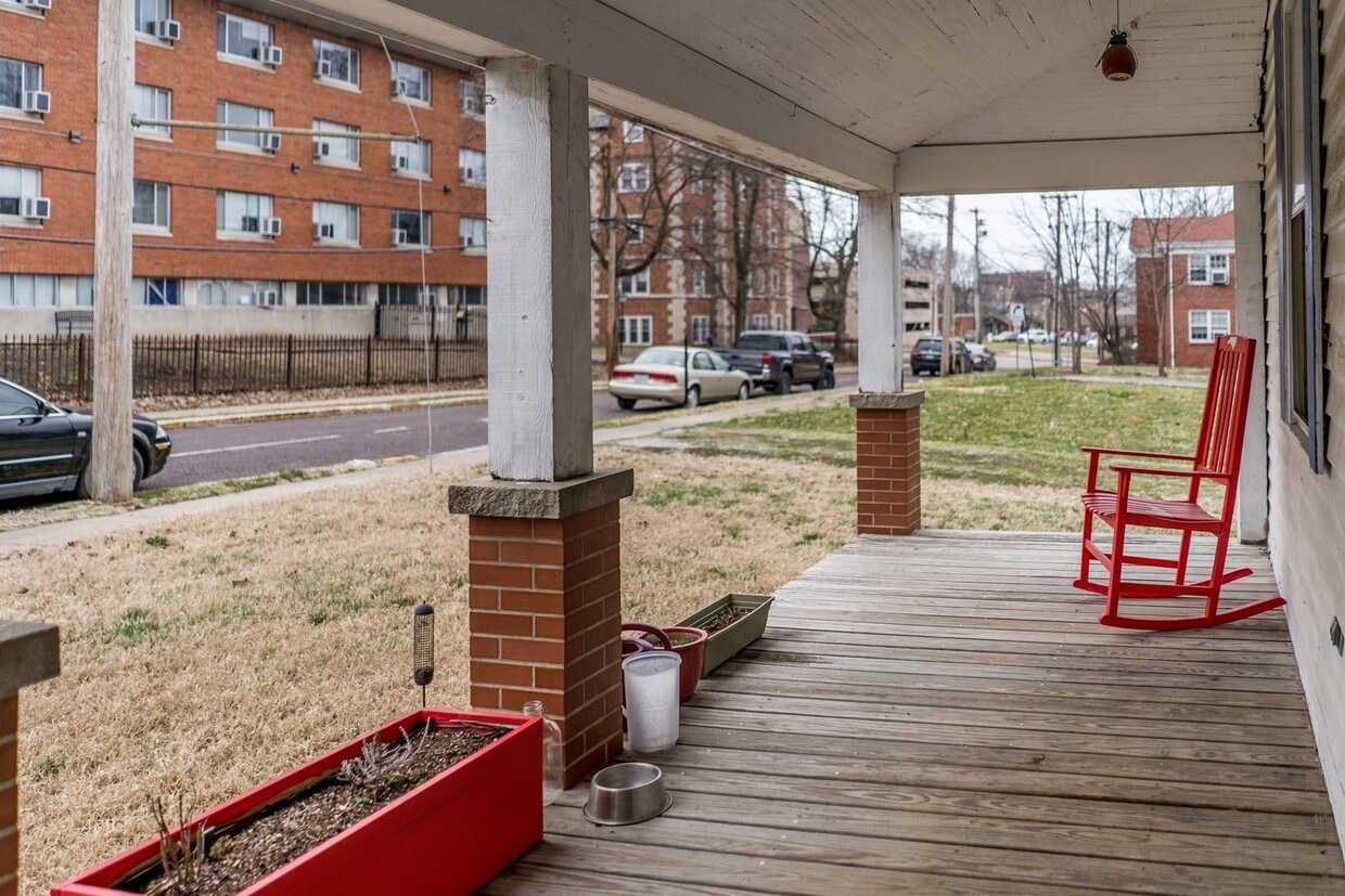 Foto del edificio - 1309 Windsor St