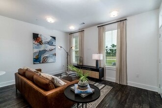 Building Photo - 11250 Mason Rd