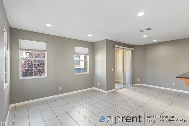 Building Photo - 2 br, 2.5 bath Condo - 2004 Anemone Way, S...