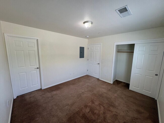 Foto del edificio - 2111 Bella Oaks Dr