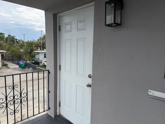 Foto del edificio - 4617 NW 2nd Terrace