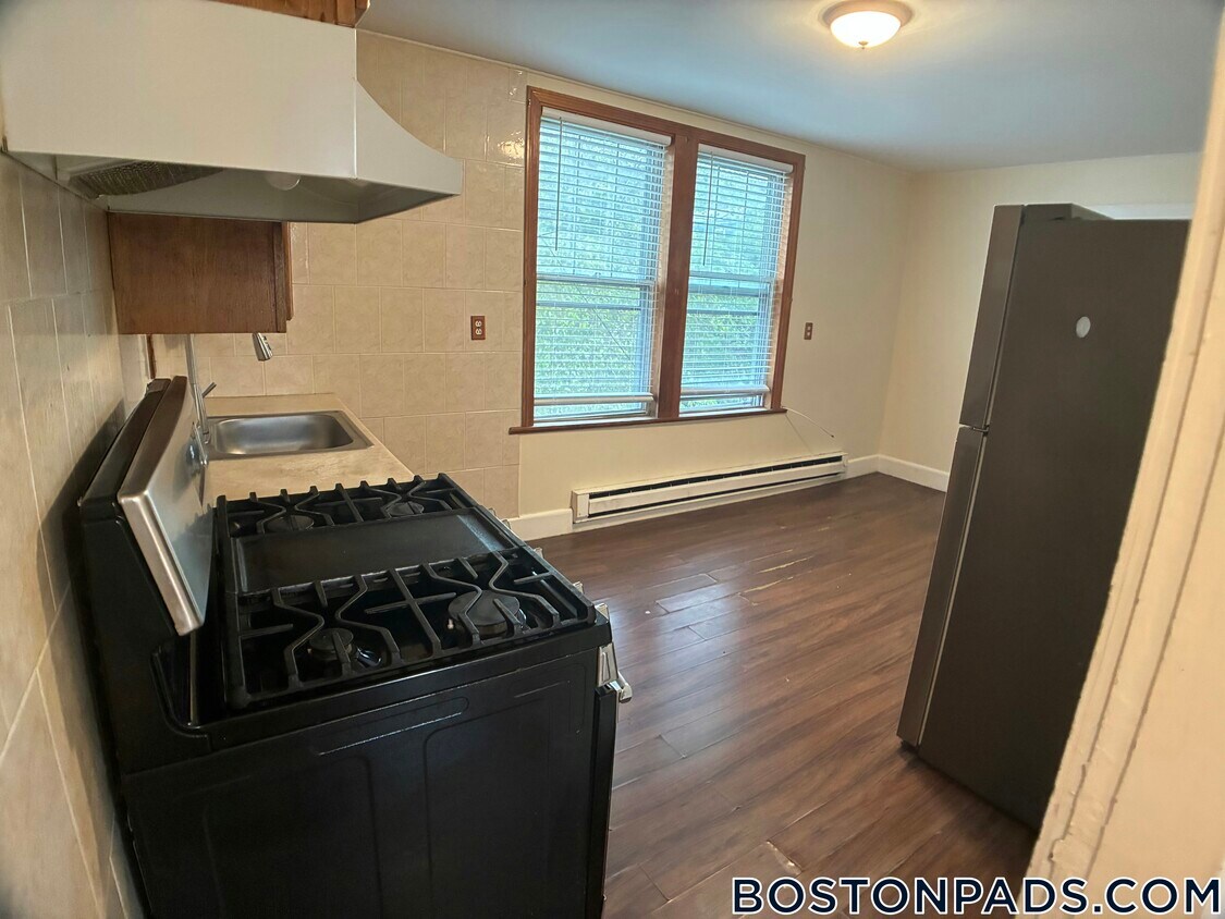 Foto principal - 739 Parker St