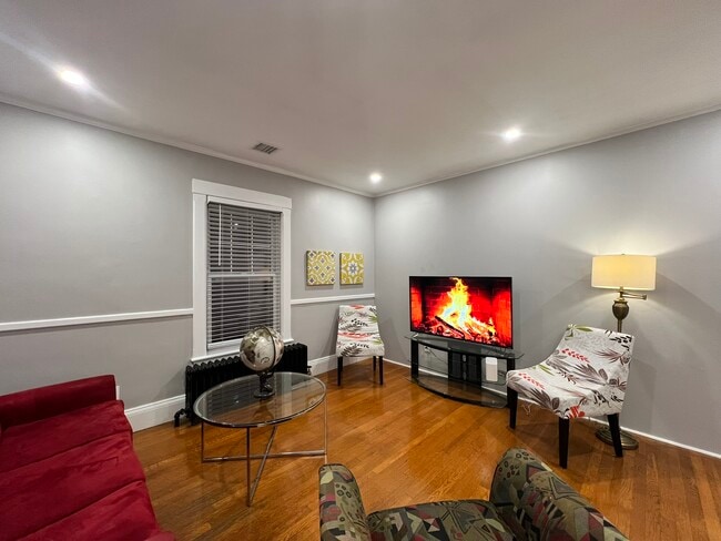 Photo - 548 High St Townhome