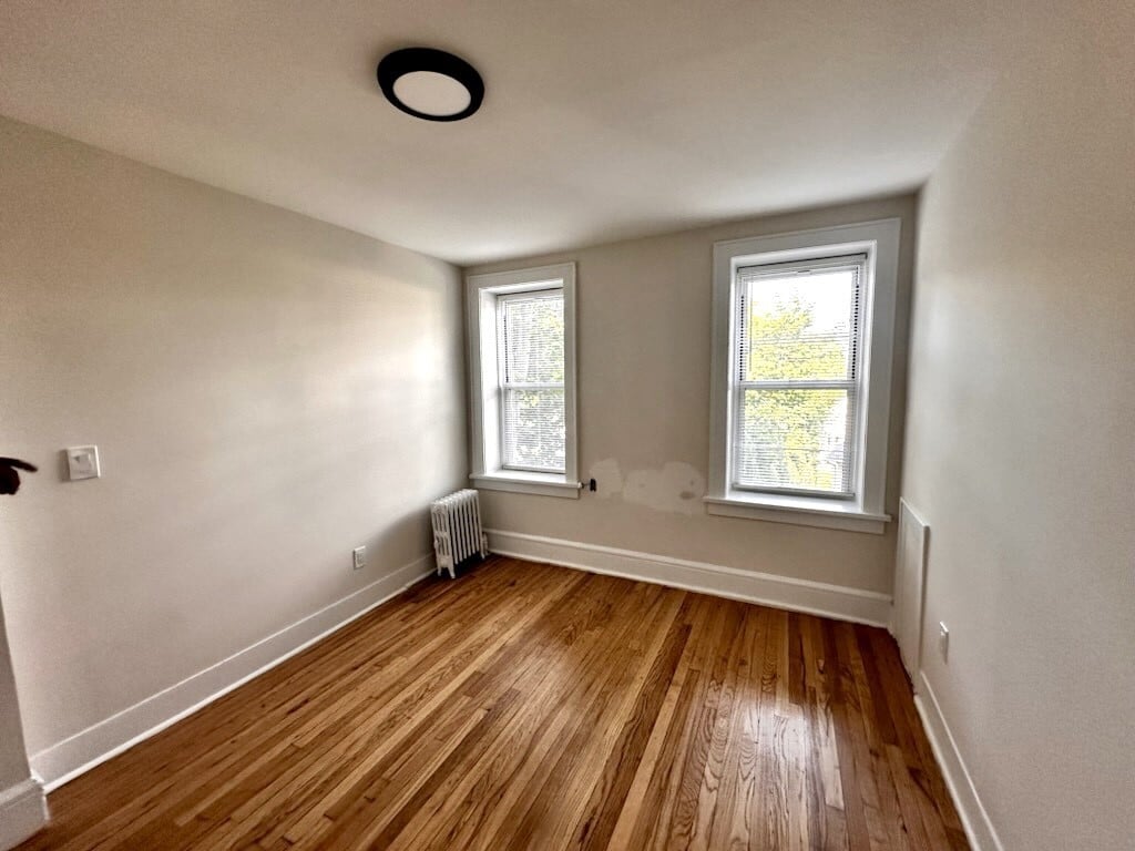 Foto principal - 98 Harding Ave
