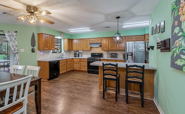 Foto del edificio - 3812 Brockhampton Dr