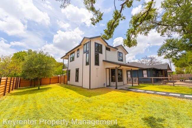Building Photo - 3 br, 2.5 bath House - 5009 Pecan Springs Rd