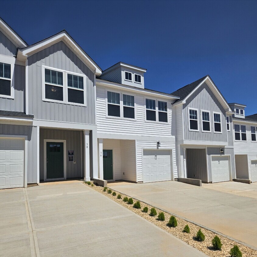 The Townes at Clairbrook Townhomes for Rent Greer, SC