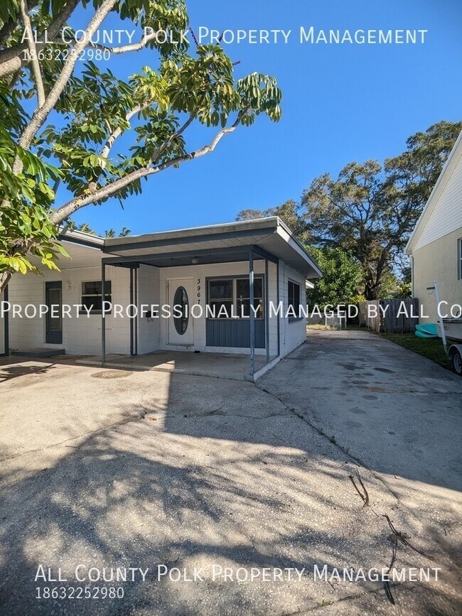 Foto del edificio - Charming 3 Bedroom 2 Bathroom St. Pete Hom...