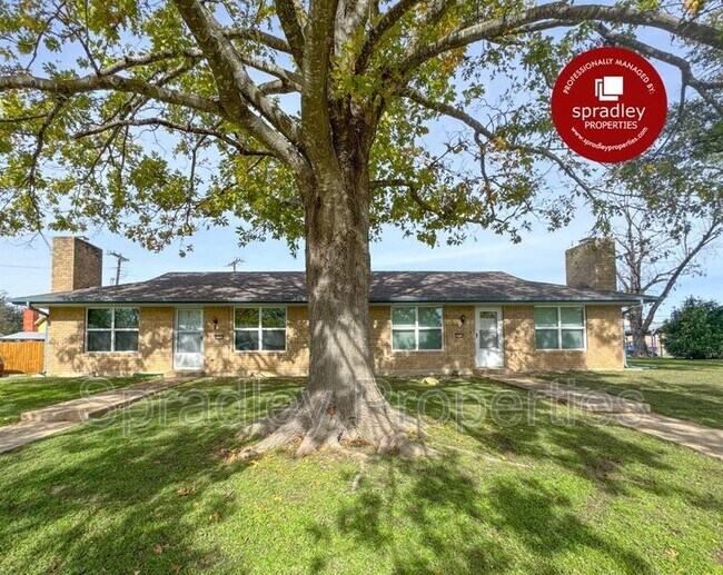 Foto del edificio - 3312 Keller Rd