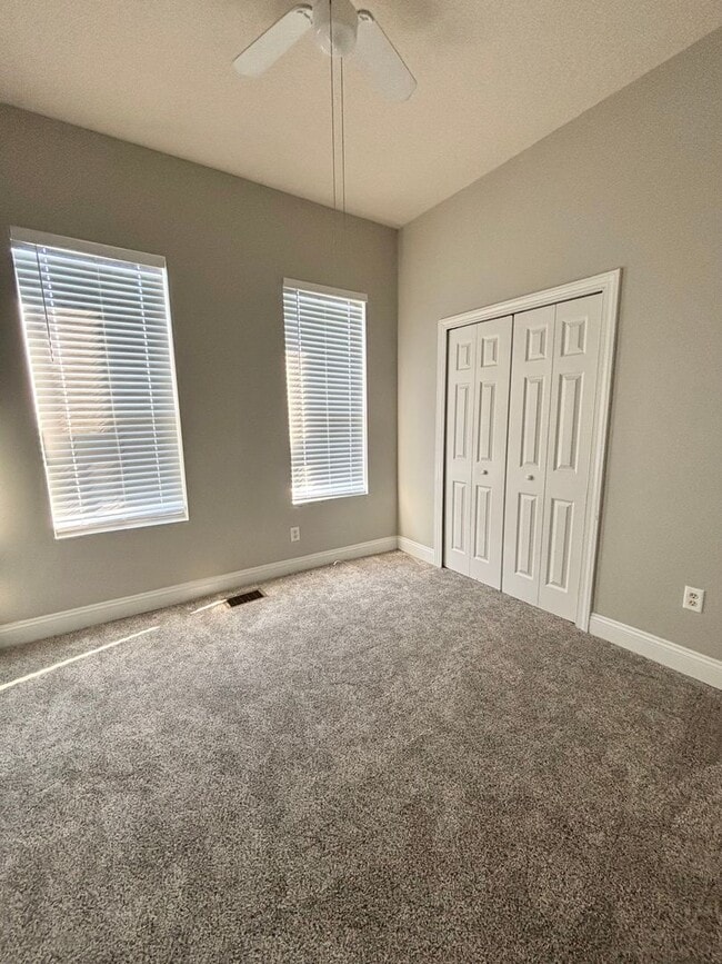 Foto del edificio - 6TH311  8