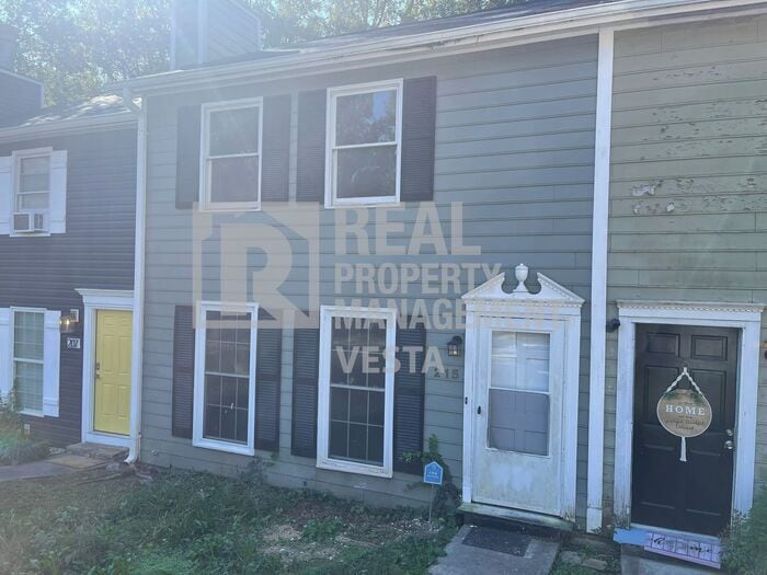 Primary Photo - Completely Renovated North Macon Townhouse!