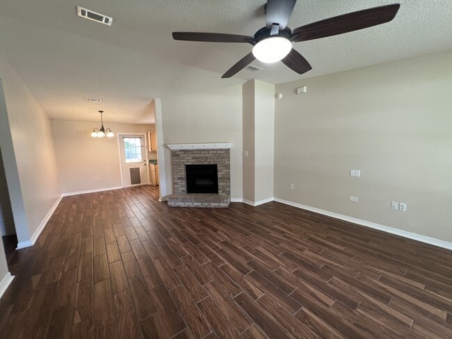 Building Photo - 309 Adams Dr