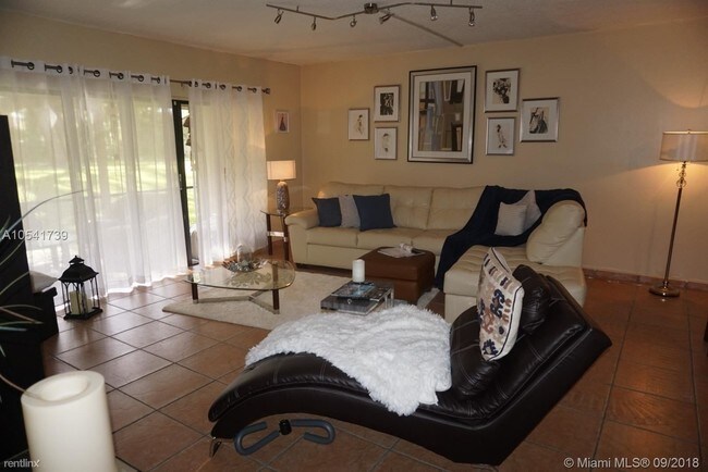 Building Photo - 2 br, 2 bath  - 461 Ives Dairy Rd