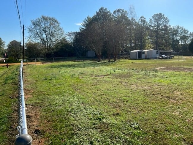 Building Photo - 17 Choctaw Rd