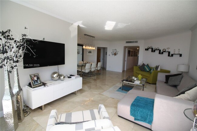 Building Photo - 21205 Yacht Club Dr