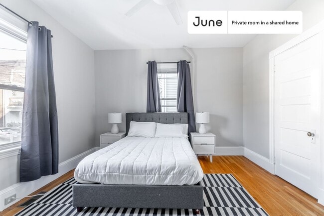 Foto del edificio - Room in Shared 3 bed/1 bath home