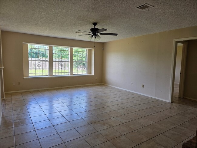 Foto del edificio - 6606 Northleaf Dr