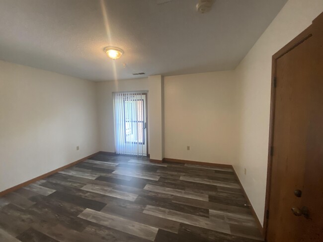 Building Photo - 4200 S Bearfield Rd