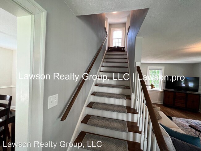 Building Photo - 3 br, 2 bath House - 2607 Alberta Ave SW