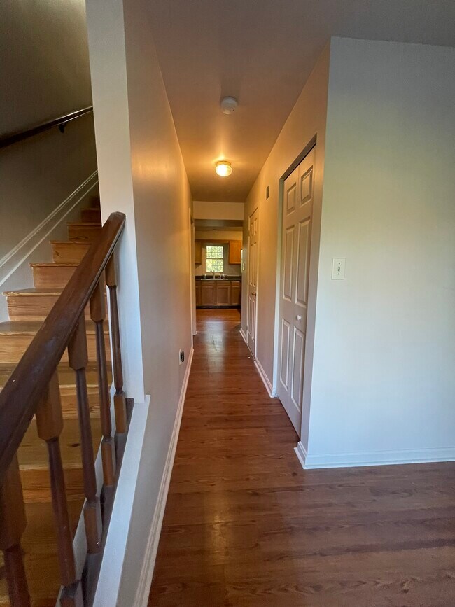 Foto del edificio - 1413 Timber Brook Dr