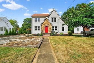Building Photo - 3221 Killian Rd